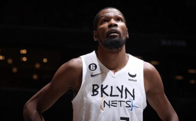 开云-杜兰特力赞詹姆斯得分成就 表示自己无意追逐纪录