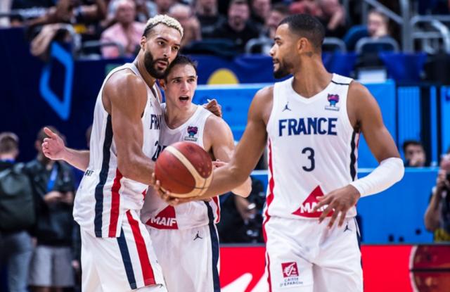 kaiyun-连续两场对手错失致胜两罚 法国争金不能再靠运气