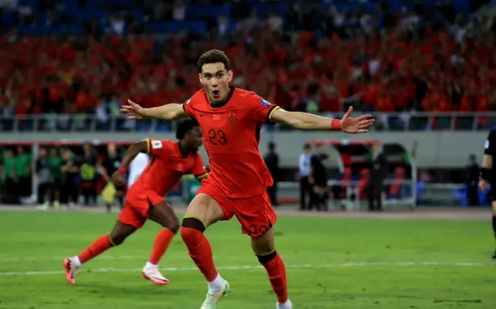 开云官网-泪目，拜合拉木能入选中国队原因曝光，国足选人标准应大变革|安东尼奥|中国足球|U23|山东泰山|中国亚洲杯_新浪体育_新浪新闻