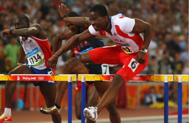 开云官网-刘翔劲敌罗伯斯近况！标准爱国青年 定居哈瓦那当主播经营农场酒吧|古巴|伊朗女足|移民|收入|体坛_新浪体育_新浪新闻